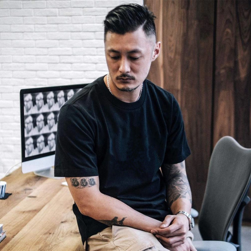 Google。 White Le - Short Sleeve T-Shirt
